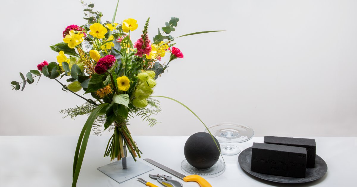 Bouquet vs flower arrangement Flower Factor