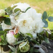 Bohemian wedding bouquet with Peony 'Class act' close-up