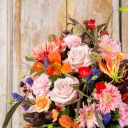 Luxurious flower arrangement - Chantal Vollenbroek - Flower Factor