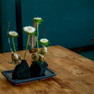 Dish up some special flowers - Kristel van Dijk - Flower Factor