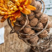 Walnut Chrysanthemum table arrangement - Kristel van Dijk - Flower Factor