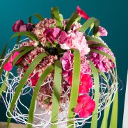 Frame bouquet with Dianthus