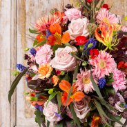 Luxurious flower arrangement - Chantal Vollenbroek - Flower Factor