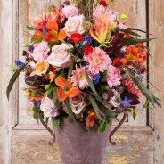 Luxurious flower arrangement - Chantal Vollenbroek - Flower Factor