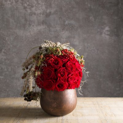 Red Eagle rose arrangement