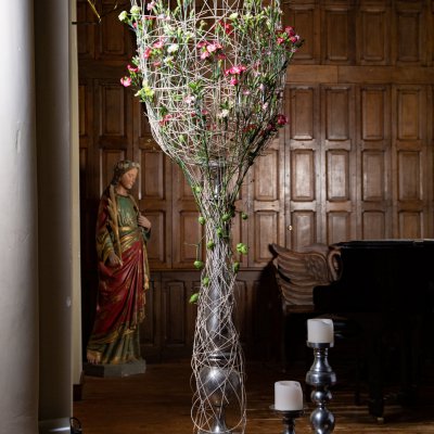 Floral wedding decoration with Sparkz