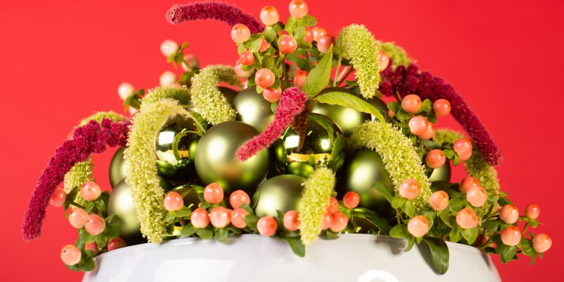 Frame made out of Christmas baubles
