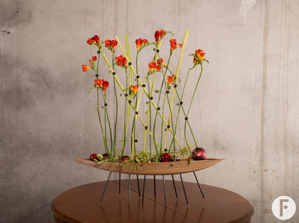 Fun and modern Freesia arrangement for Christmas