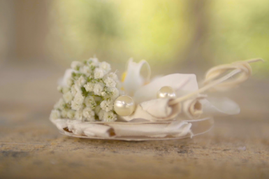Classic white boutonniere with a twist