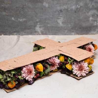 Flower cross