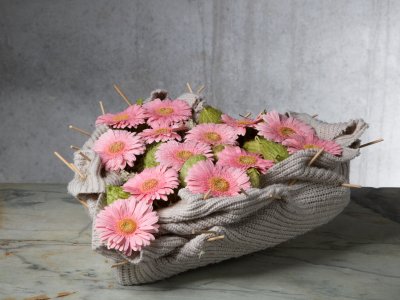 Soft tribute design with gerbera