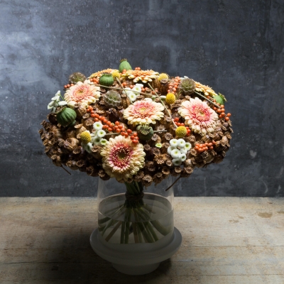 Bouquet in poppy frame