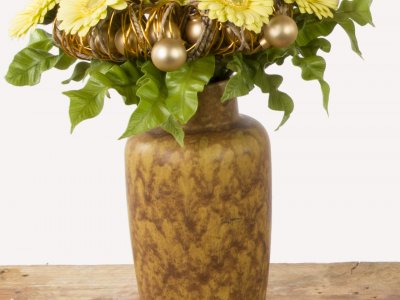 Christmas arrangement with gerbera's