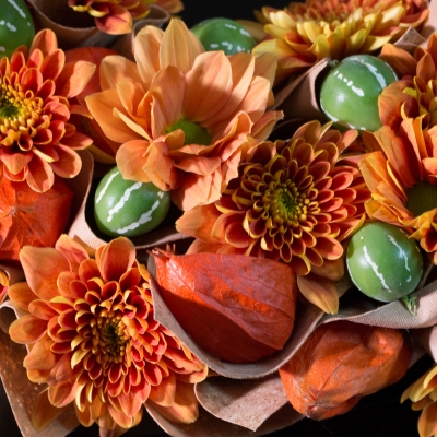 Urn decoration autumn style - close up
