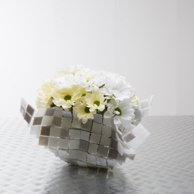 Design from DIY mood board: tiles and flowers