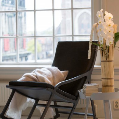 Phalaenopsis 'Formidablo' in the bedroom