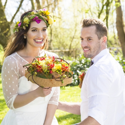 Colorful bouquet & wedding crown