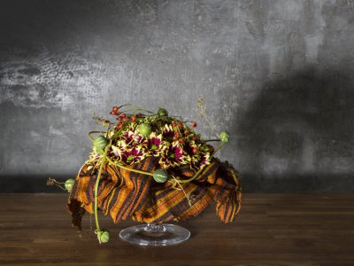 Retro autumn flower arrangement with 'Haydar Yellow' Retro autumn flower arrangement with 'Haydar Yellow'