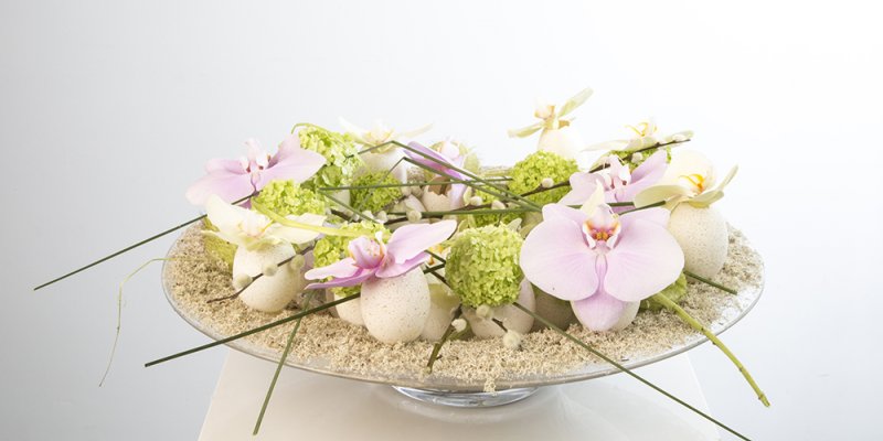 Easter design with shades of pink