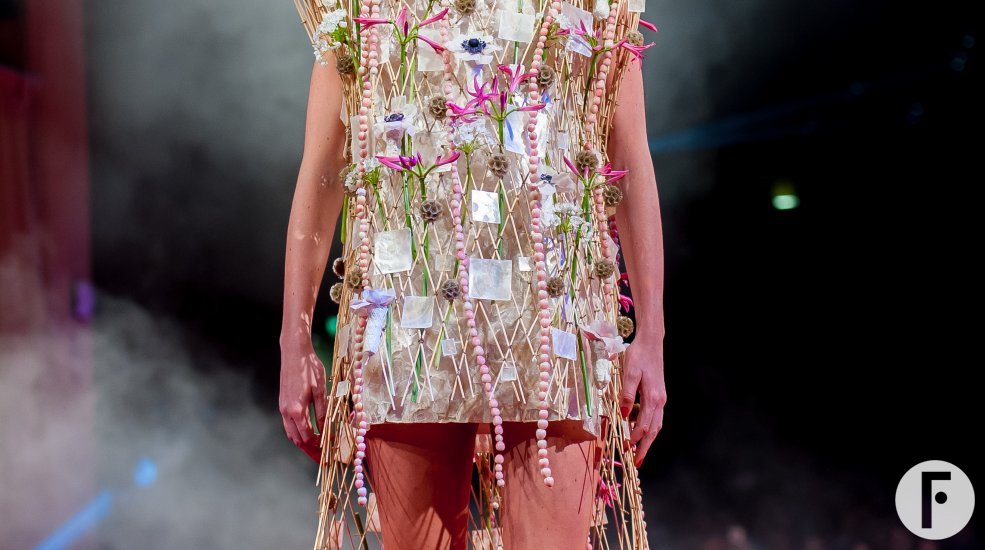 IFFF2016 oyster dress and headdress