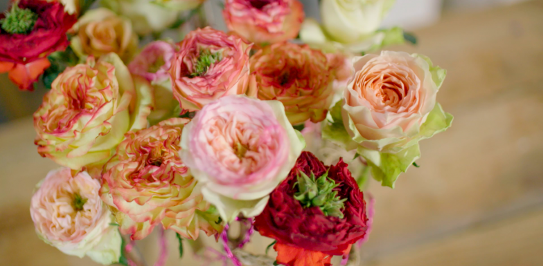 Entwined rose design